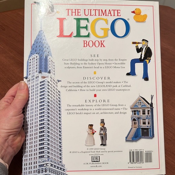 The Ultimate Lego Book - Picture 6 of 9